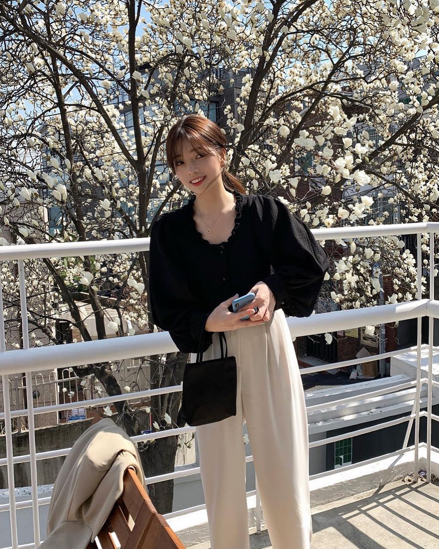 4 cách mặc quần ống rộng tôn dáng, chuẩn thanh lịch tới công sở-7