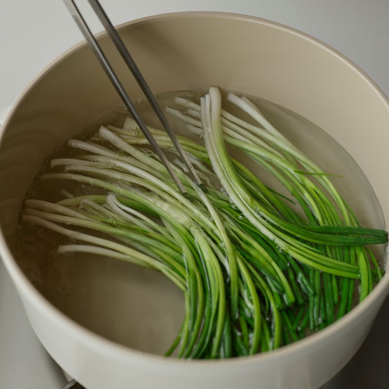 Thêm một cách làm món mì trộn dễ mà ngon vào những ngày chán ăn cơm-3