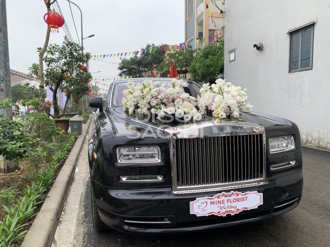 Cận cảnh xe hoa 14 tỷ Quang Hải dùng để đón cô dâu Chu Thanh Huyền-1