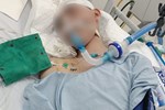 Mẹ khóc nấc bên giường bệnh con trai lớp 8 bị đánh chết não, tiết lộ thêm nhiều chi tiết đau lòng-1
