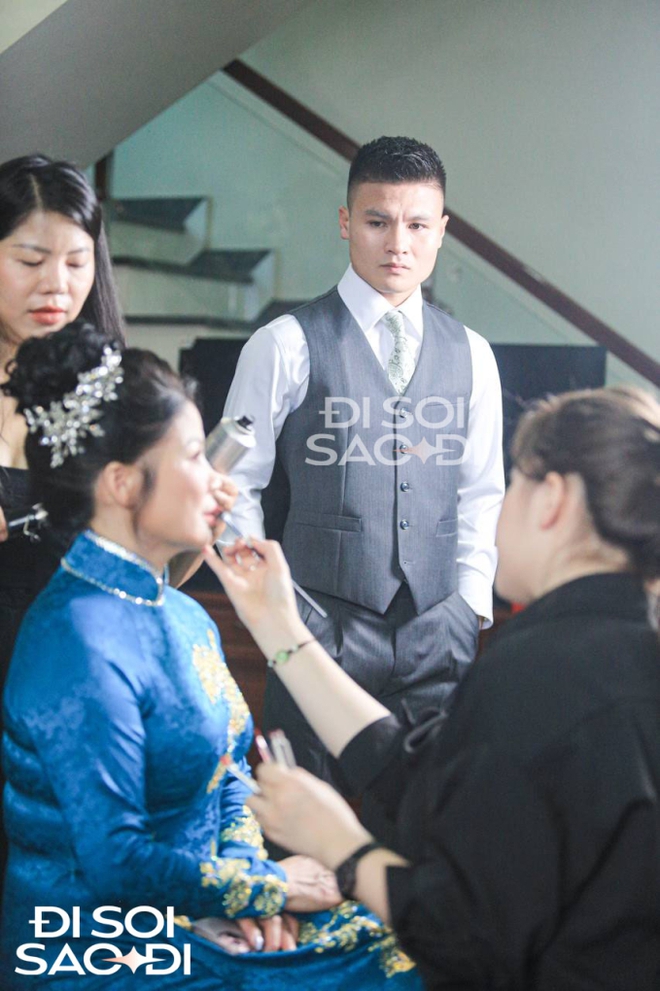 Quang Hải xuất hiện cực bảnh bao, cùng bố mẹ tất bật chuẩn bị cho đám cưới với Chu Thanh Huyền-1