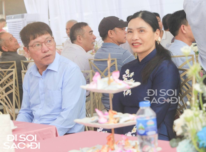Quang Hải xuất hiện cực bảnh bao, cùng bố mẹ tất bật chuẩn bị cho đám cưới với Chu Thanh Huyền-7
