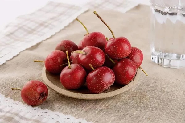 1 loại quả chua ngọt có bán ở chợ Việt tốt ngang nhân sâm, tổ yến: Vừa hạ đường huyết, vừa chậm già hiệu quả-2