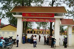 Vụ phản đối sáp nhập trường ở Thanh Hóa: Hơn 100 học sinh đi học trở lại