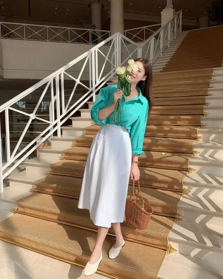 Những kiểu áo hoàn hảo để phối cùng chân váy-2