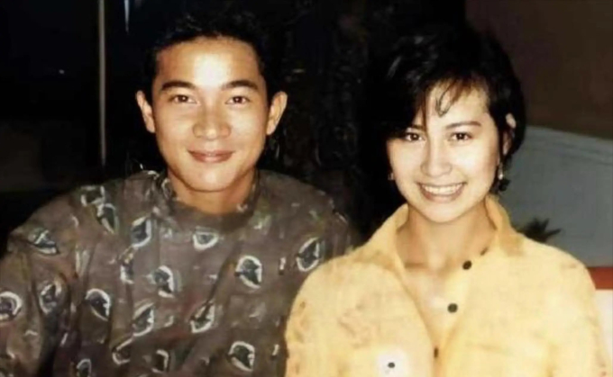 Mối thâm tình của Hà Siêu Quỳnh: Bất chấp miệng đời đi đưa tiễn người thương đoạn đường cuối cùng, đôi bông tai kỷ vật gìn giữ suốt 38 năm-2