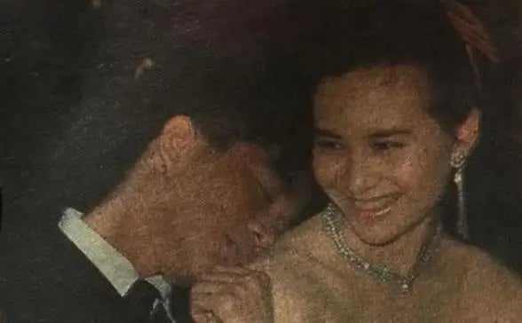 Mối thâm tình của Hà Siêu Quỳnh: Bất chấp miệng đời đi đưa tiễn người thương đoạn đường cuối cùng, đôi bông tai kỷ vật gìn giữ suốt 38 năm-4