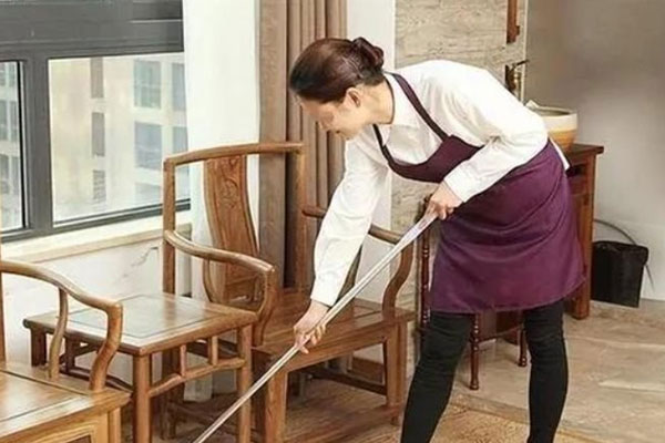 Tuyển giúp việc cho gia đình 7 người, đại gia Trung Quốc đưa ra mức lương gần 70 triệu/tháng với loạt yêu cầu khó đỡ gây tranh cãi-1