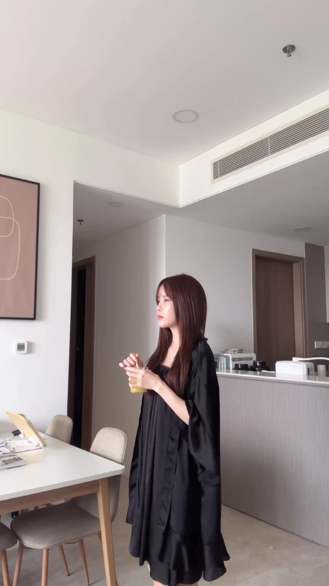 Căn hộ Thiều Bảo Trâm đang sống tại TP.HCM: Thuộc khu chung cư cao cấp, phong cách đơn giản nhưng vị trí đắc địa-14