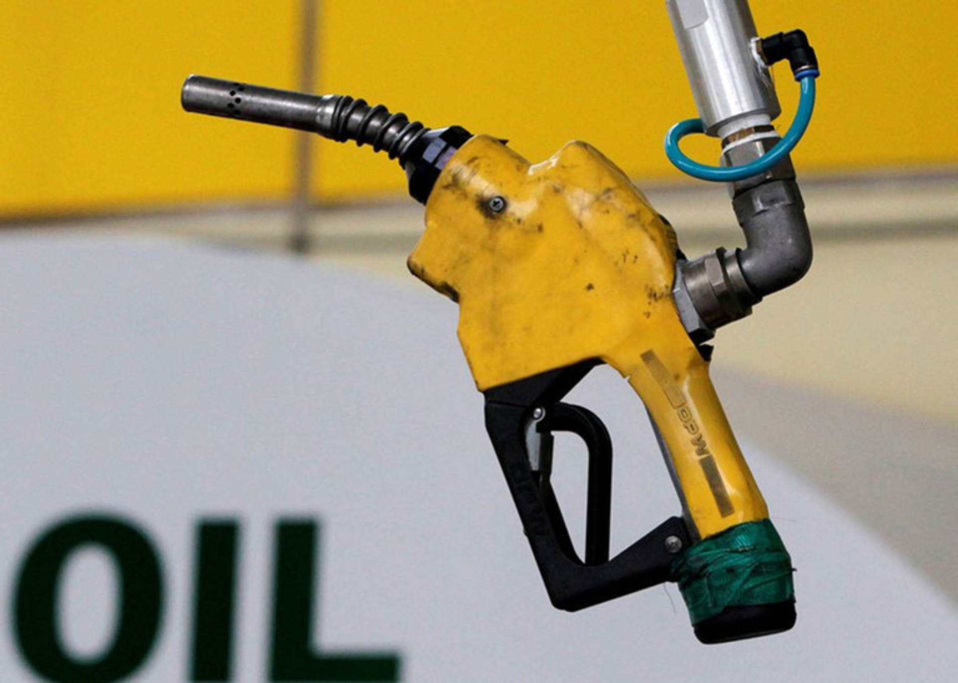 Giá xăng dầu hôm nay 29/3/2024 tăng cao, lên mức 87 USD/thùng-2