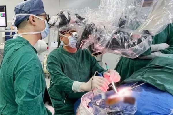 Người phụ nữ U60 cô đơn, tìm thấy 1 nửa định mệnh qua app hẹn hò, rút ruột 27 tỷ đồng cùng đầu tư-3