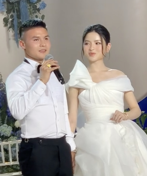 Đôi môi thiếu tự nhiên của Chu Thanh Huyền trong ngày cưới bất ngờ lại rơi vào vòng xoáy thị phi-2