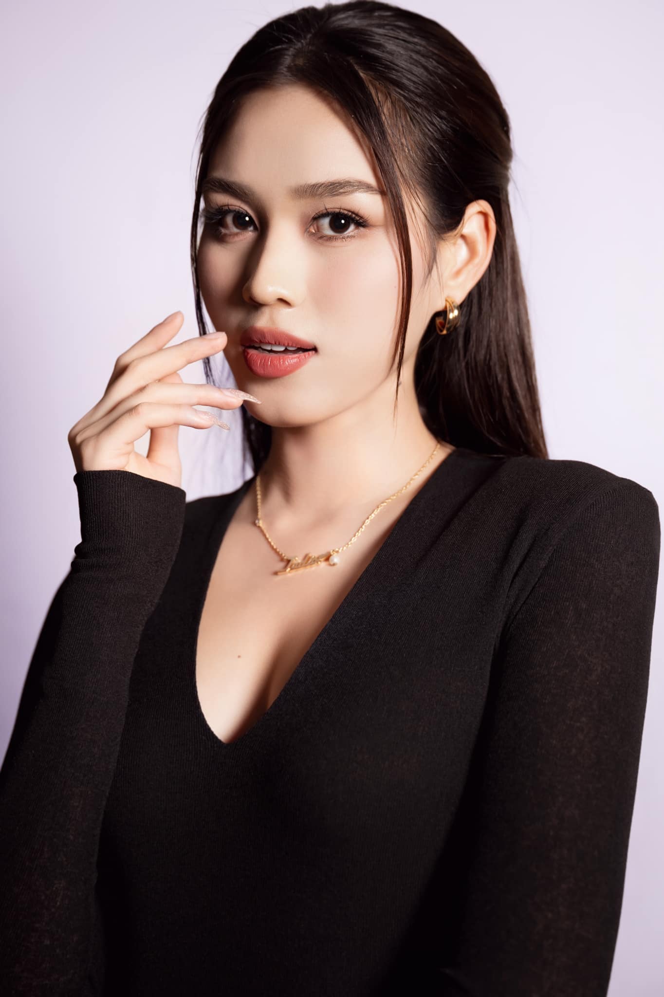 Hoa hậu sinh năm 2001 đang vướng tin hẹn hò với thiếu gia tập đoàn lớn: Từ cô bé làm ruộng giờ đã là bà chủ thẩm mỹ viện-1