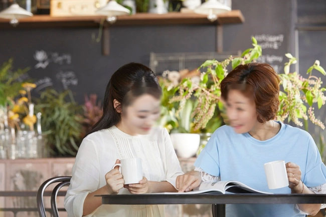 Sau 4 năm, mẹ chồng cũ bỗng dưng tìm tới nhà tôi, còn mang theo 2 lượng vàng và đề nghị một chuyện khó tin-1