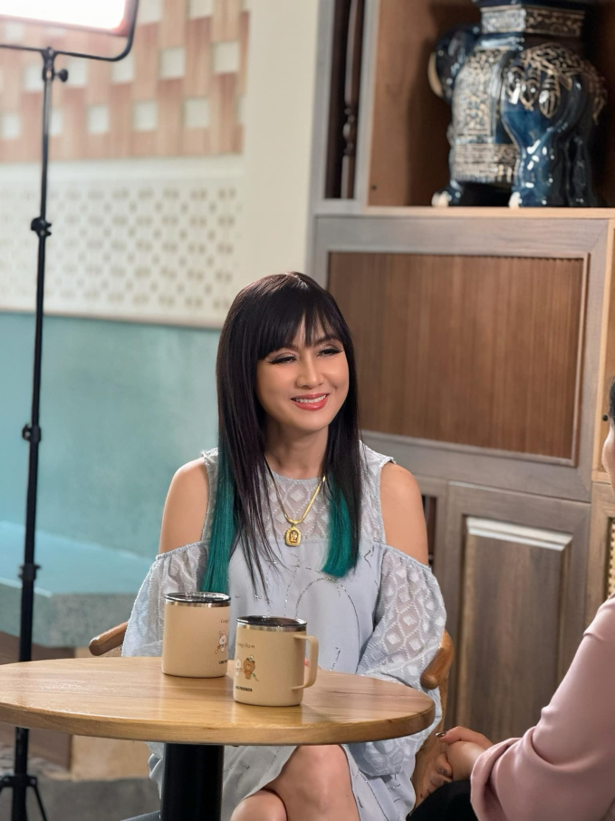 Hóa ra nữ hoàng ảnh lịch đình đám có cậu con trai cực phẩm: Cao 1m80, học giỏi và chơi thể thao cũng đỉnh nốt-3