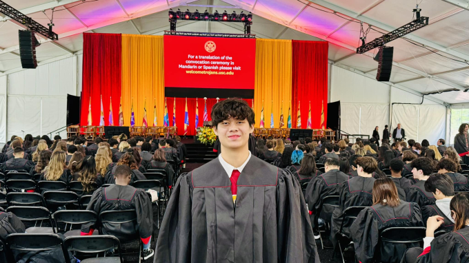 Hóa ra nữ hoàng ảnh lịch đình đám có cậu con trai cực phẩm: Cao 1m80, học giỏi và chơi thể thao cũng đỉnh nốt-10