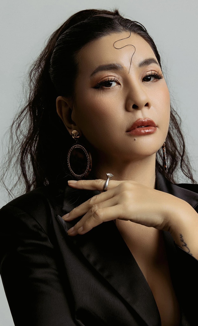 Cặp đôi chị em lệch 18 tuổi: Từng lên kế hoạch có con chung, tan vỡ sau 12 năm yêu vì lý do ngỡ ngàng-15