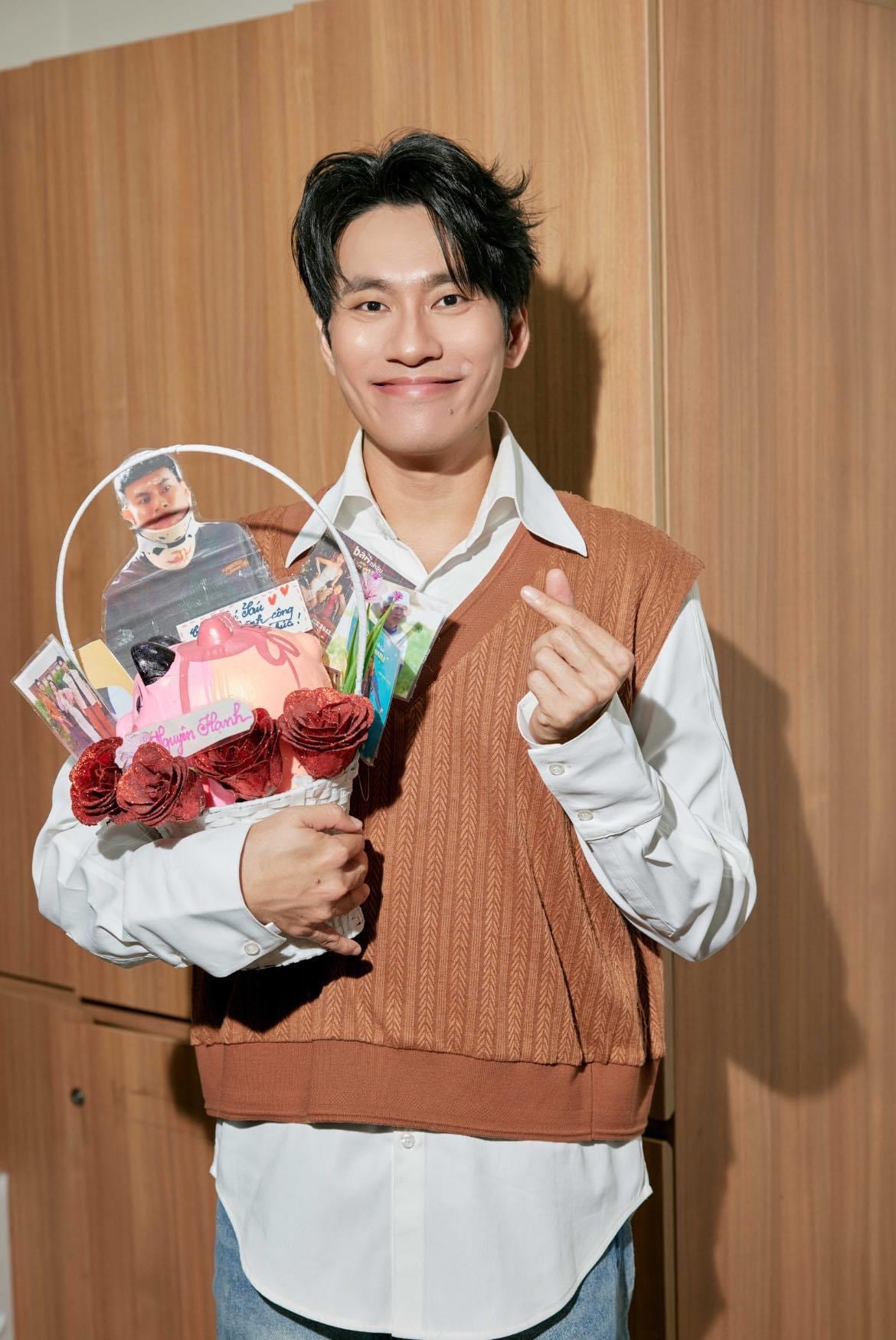 Cặp đôi chị em lệch 18 tuổi: Từng lên kế hoạch có con chung, tan vỡ sau 12 năm yêu vì lý do ngỡ ngàng-10