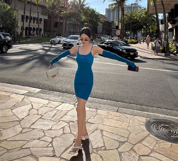 10 set đồ mùa hè trẻ trung tham khảo từ các mỹ nhân U40 nhóm SNSD-6