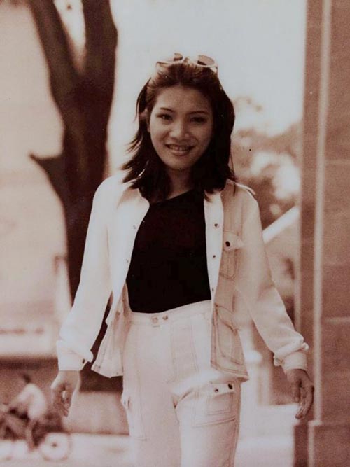 Nữ ca sĩ bị đồn chuyển giới, đồng tính: Lấy chồng giàu có, sinh hẳn 3 con, khiến Bằng Kiều ngỡ ngàng-1