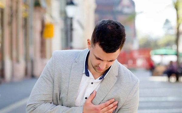 Mạch máu có bị tắc nghẽn hay không chỉ cần nằm trên giường 30 phút là biết: Nếu đêm nào cũng có 3 dấu hiệu, bạn nên đi khám khẩn cấp-3