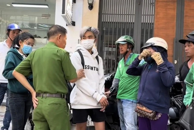 Vụ người mẹ lên mạng xã hội tìm con: Khởi tố thanh niên đòi tiền chuộc-1