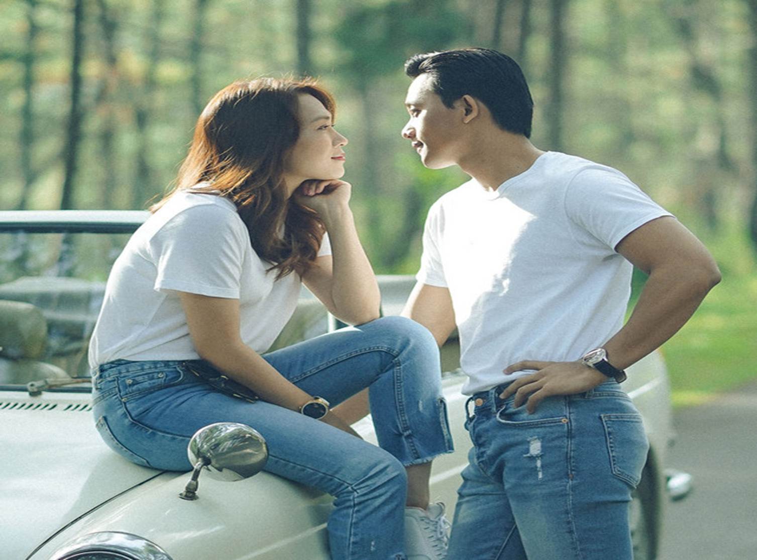 Cặp đôi Vbiz liên tục bị tóm dính kè kè ở sân bay, đã về ra mắt gia đình tính chuyện tương lai?-2