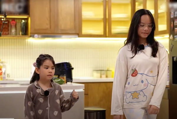 Con gái 12 tuổi cao 1m64 của Phạm Quỳnh Anh: Chân dài dáng chuẩn, nhảy múa gợi nhắc H.A.T-4