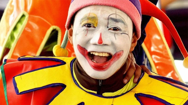 Ai đã sinh ra Cá tháng Tư-2