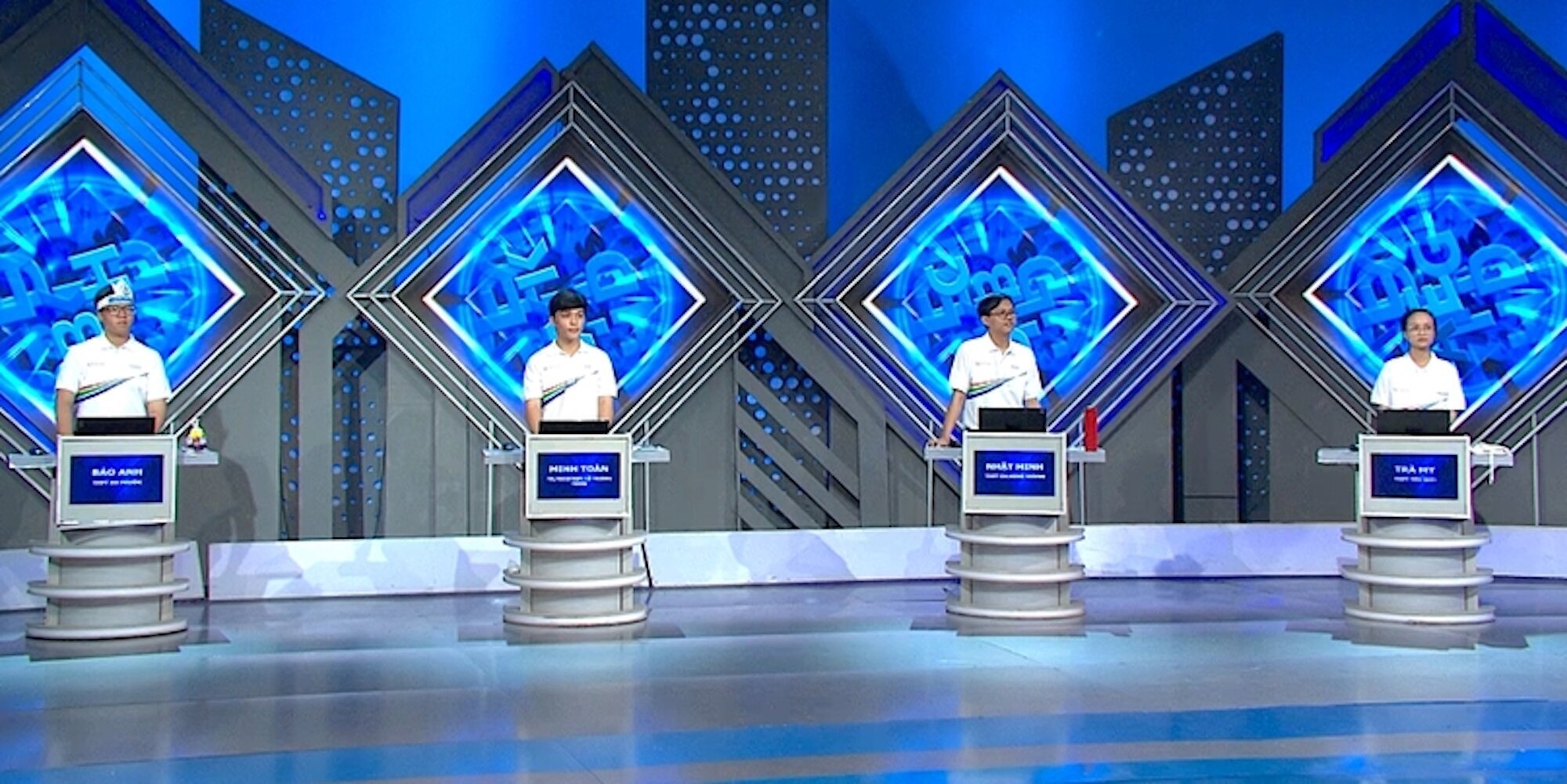 Trả lời từ khoá trong tích tắc, nam sinh Gia Lai ẵm vòng nguyệt quế Olympia-1