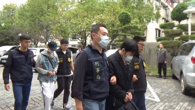 Nam sinh bị tai nạn cụt 2 chân, được bảo hiểm bồi thường 31 tỷ đồng, đến ngày nhận tiền bất ngờ lộ ra sự thật khủng khiếp-2