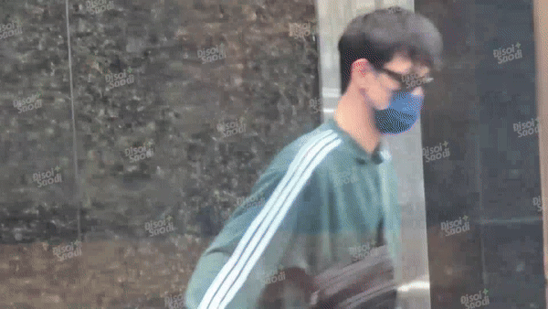 Lộ ảnh cưới của Hoàng Thuỳ Linh và Đen Vâu?-6