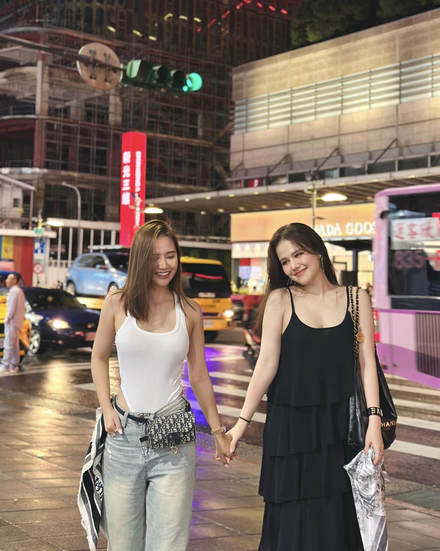 4 cách phối đồ đi du lịch siêu nổi bật, ăn ảnh của Huyền Lizzie-5