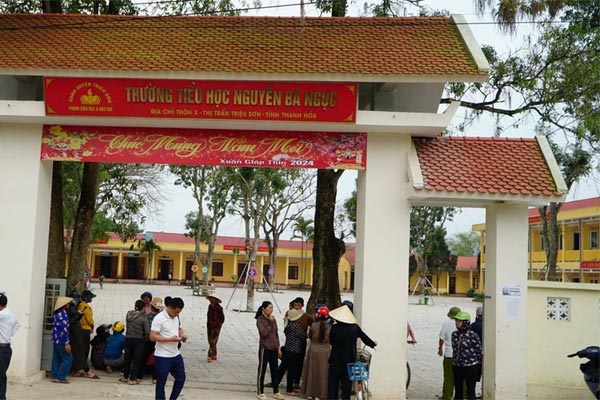 Vụ con bị dừng đào tạo vì bố thắc mắc về chương trình học: Nhà trường xin lỗi-3
