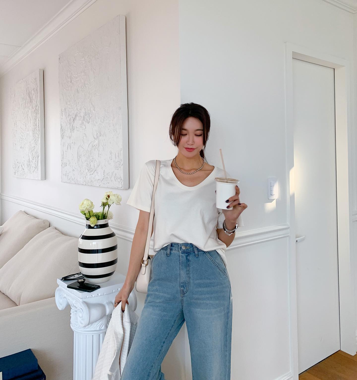 5 mẫu áo thun trẻ trung và thanh lịch dành cho tuổi ngoài 40-1