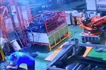 Rợn người với clip bên trong nhà máy sản xuất robot hình người tại Trung Quốc và sự thật phía sau-1