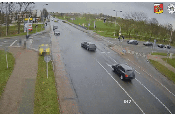 Tài xế Mazda hất cảnh sát lên nóc ca pô dương tính với ma tuý-3