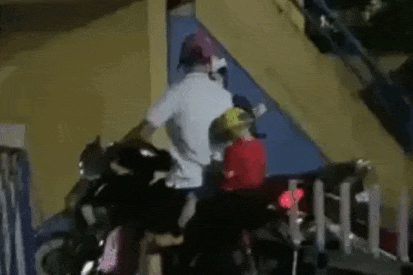 Vợ Duy Mạnh lên tiếng khi con trai bị dân mạng công kích vì một hành động ở đám cưới Quang Hải-2