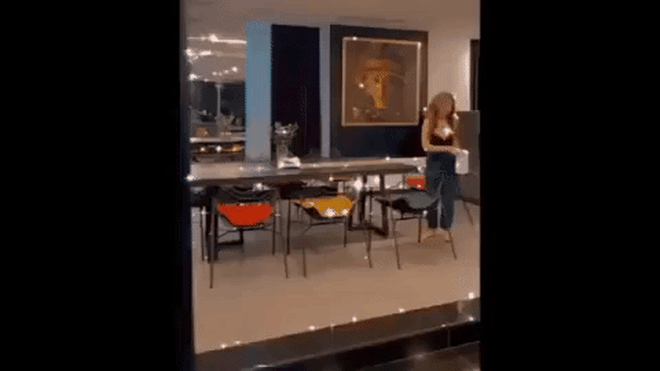 Bên trong tổ ấm của Hoàng Thùy Linh và Đen Vâu ở TP.HCM: Penthouse rộng đi mỏi chân, đàng gái chứng minh đảm đang qua 1 chi tiết-2