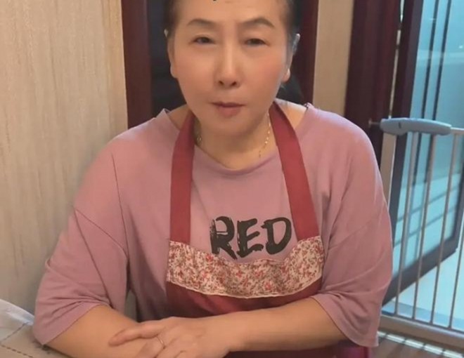 Mẹ chồng nghỉ việc chăm con dâu bầu, ngày đầu tiên ở cùng đã tự trách mình-1