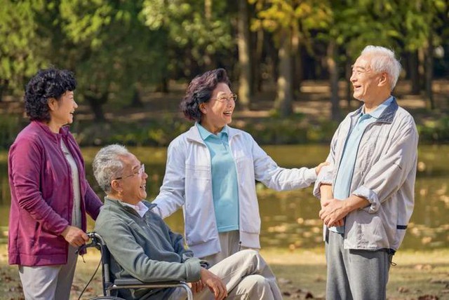 Đoạn video quay lén trong 1 viện dưỡng lão cao cấp: Không như quảng cáo, sự thật có thể đáng buồn hơn nhiều người hình dung-4