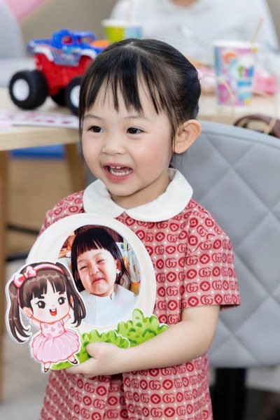 Hoa khôi dân tộc Tày họ Đàm đặt tên cho con vừa hay vừa hợp với con riêng của chồng đại gia phố núi-5