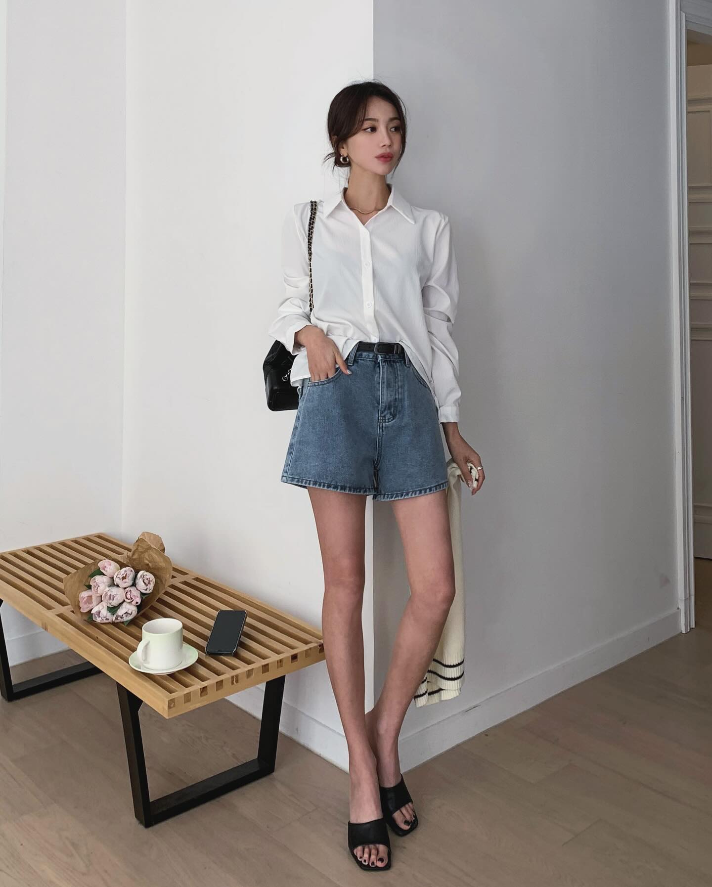 Nên mặc gì khi búi tóc để ghi điểm về cả nhan sắc lẫn phong cách?-1