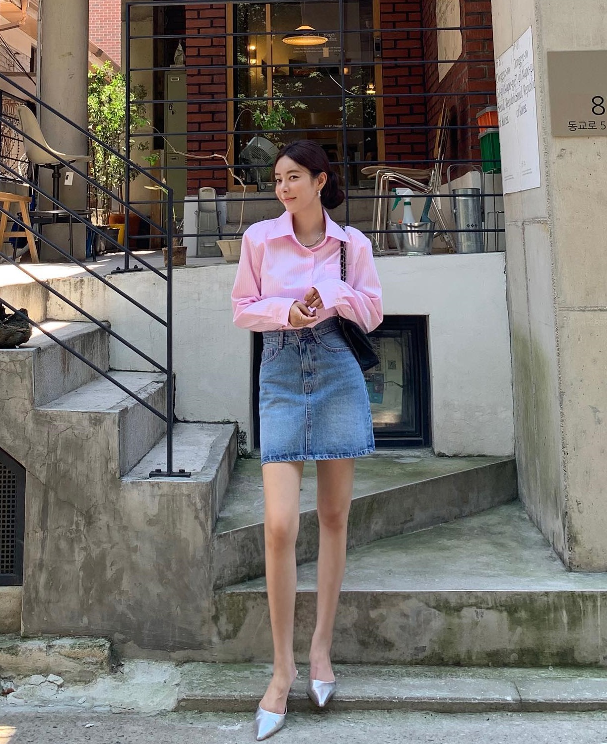 Nên mặc gì khi búi tóc để ghi điểm về cả nhan sắc lẫn phong cách?-9