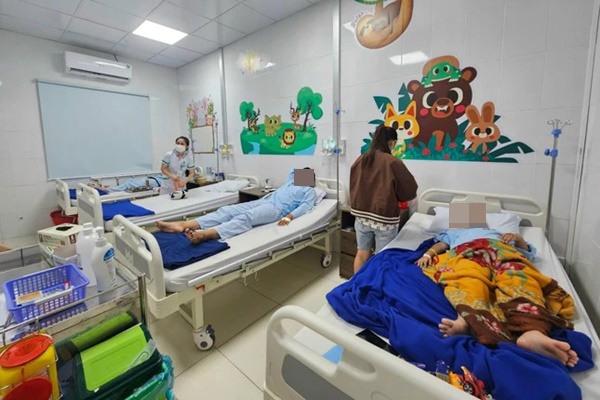 Vụ 369 người ngộ độc cơm gà tại Nha Trang: Không đủ cơ sở xác định thức ăn gây ngộ độc-1