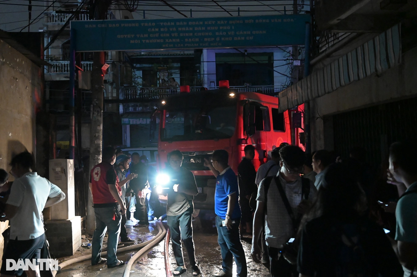 Nhân chứng vụ cháy ở kênh Tàu Hủ: Tôi không dám nhìn vì lửa khủng khiếp-1