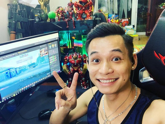 Ngoài nguồn thu khủng từ kênh YouTube mới ‘bay màu’, Độ Mixi kiếm tiền ‘đỉnh chóp’ ra sao, giàu cỡ nào mà trong nhà có sẵn máy đếm tiền?-1