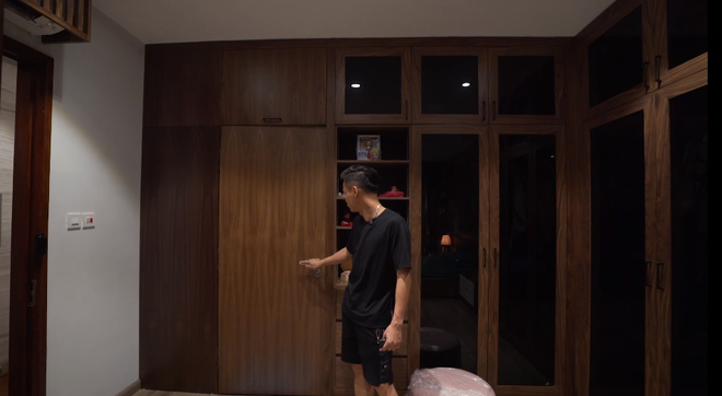 Thu nhập tính bằng nhịp thở: Độ Mixi sở hữu biệt thự 7 tầng giá triệu đô, thêm cơ ngơi ở Cao Bằng hoành tráng không kém-14