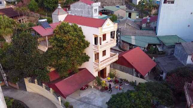 Thu nhập tính bằng nhịp thở: Độ Mixi sở hữu biệt thự 7 tầng giá triệu đô, thêm cơ ngơi ở Cao Bằng hoành tráng không kém-17