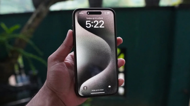 Cách bảo vệ sức khỏe đôi mắt khi dùng iPhone vào ban đêm-1